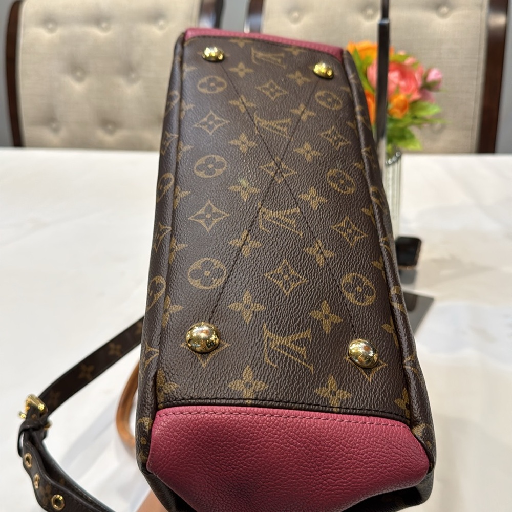 Authentic Louis Vuitton Pallas shoulder bag - Picture 8 of 17